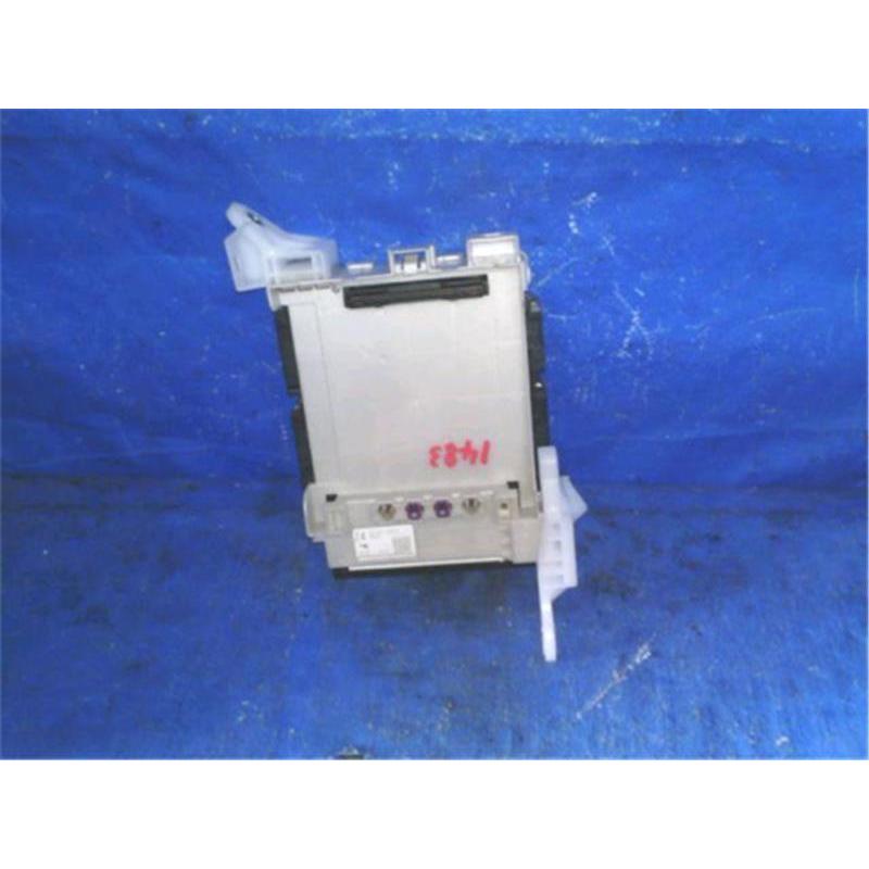 トヨタ 純正 C-HR 《 ZYX11 》 ヒューズボックス P91400-24009302