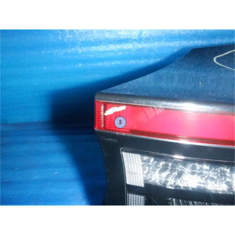 トヨタ 純正 ヤリスクロス 《 MXPJ15 》 右テールランプ 81551-52E60