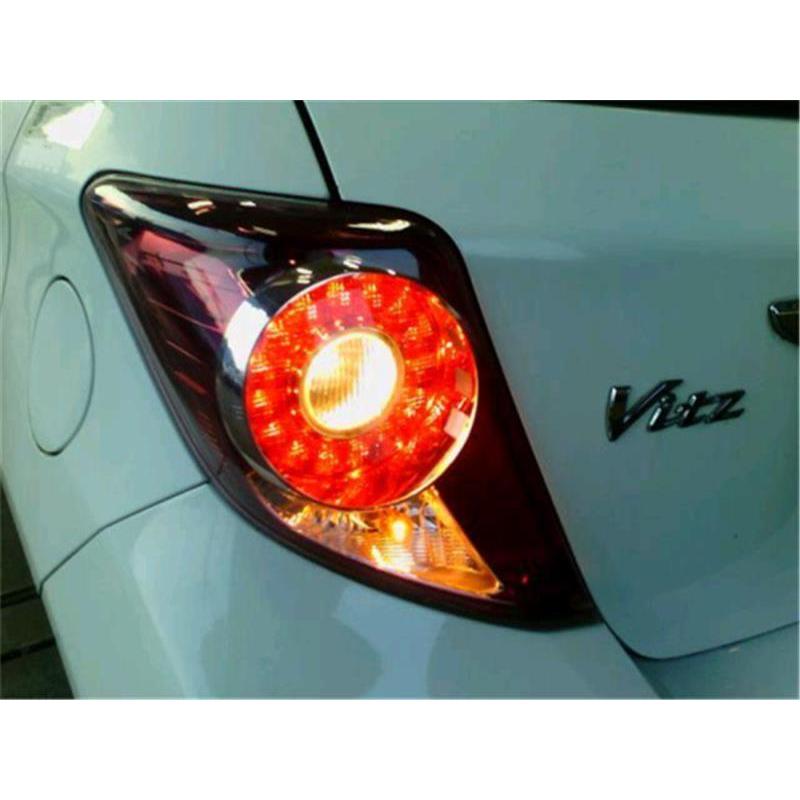トヨタ 純正 ヴィッツ 《 NCP131 》 左テールランプ P31200-25000960