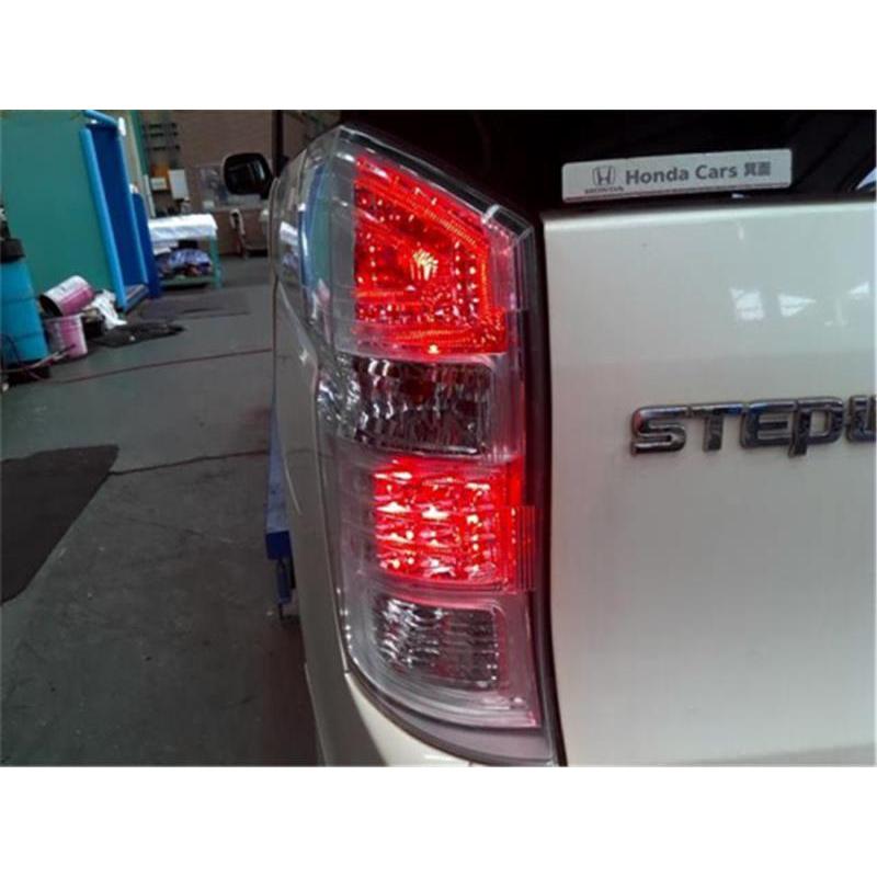 ホンダ 純正 ステップワゴン 《 RK5 》 左テールランプ P70300