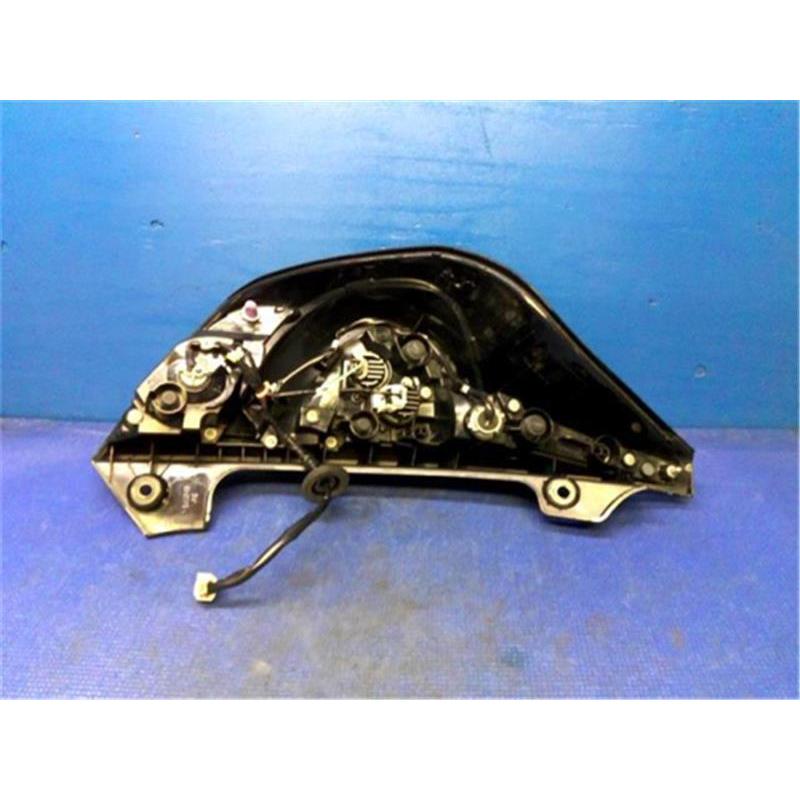 トヨタ 純正 アクア 《 NHP10 》 右テールランプ 81550-52D50 P71300