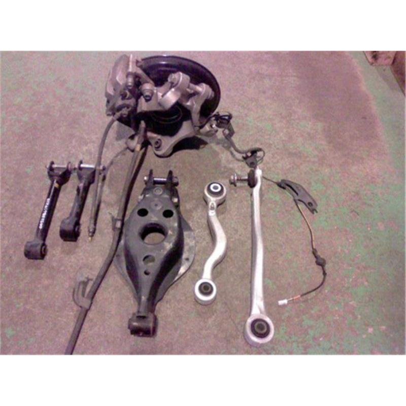 トヨタ 純正 レクサスIS 《 AVE30 》 右リアナックルハブ P80900