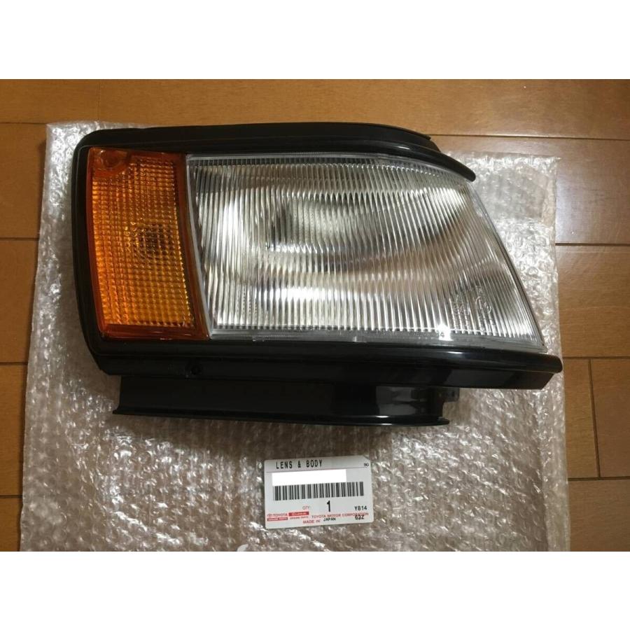 ☆ トヨタ 純正 新品 AE86 後期 レビン コーナーレンズ 右側 旧車 頭