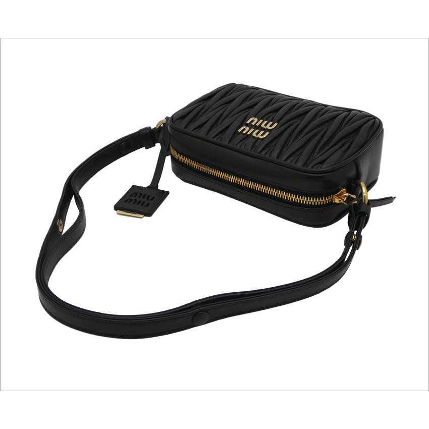 miu miu（ミュウミュウ） マテラッセレザー ショルダーバッグ