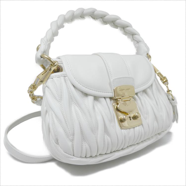 miu miu（ミュウミュウ） ショルダーバッグ マテラッセレザー