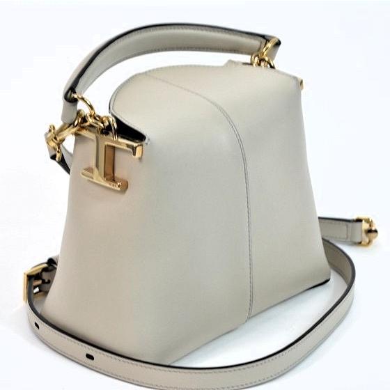 TOD'S（トッズ） 【超美品】TODS ショルダーバッグ T Case ケース T