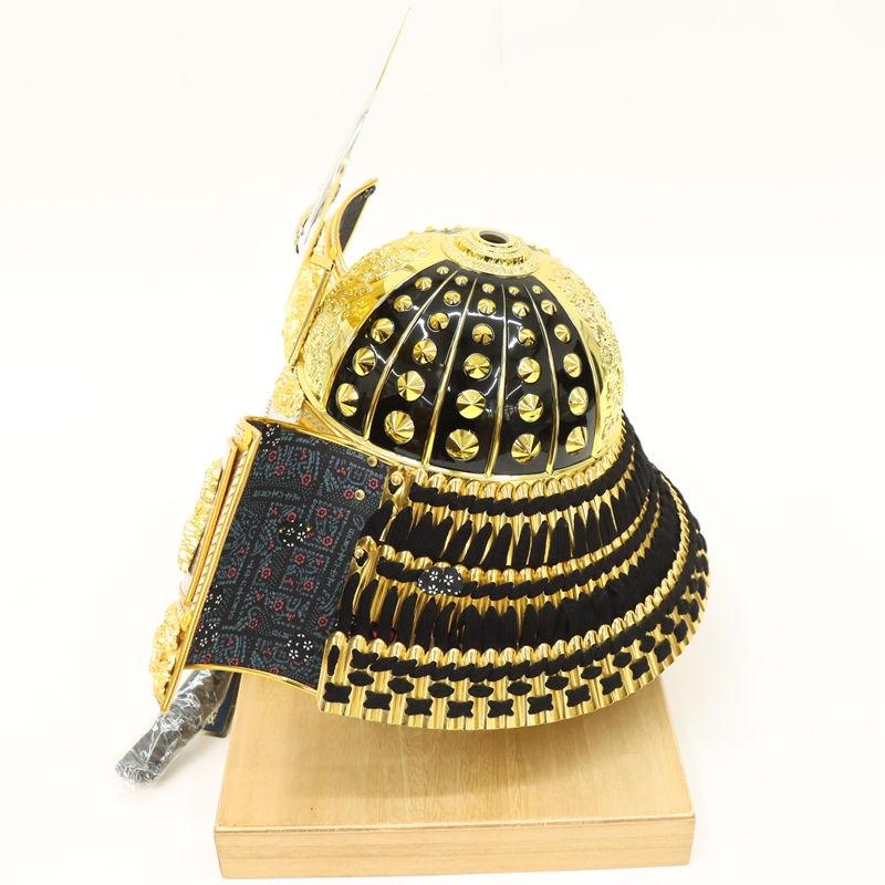 五月人形 兜飾り着用収納飾 25号 一成 上杉謙信 彫金風木目 2025-tb045