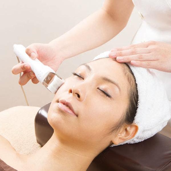 複合美顔機 4機能（スチーマー ヴァキューム スプレー イオン導入