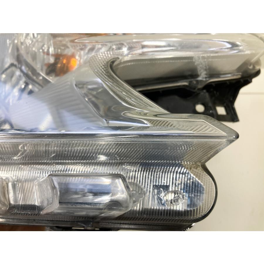 日産 ノート ライダー 純正 右 ヘッドライト 前期 E12 26010-3VA0A