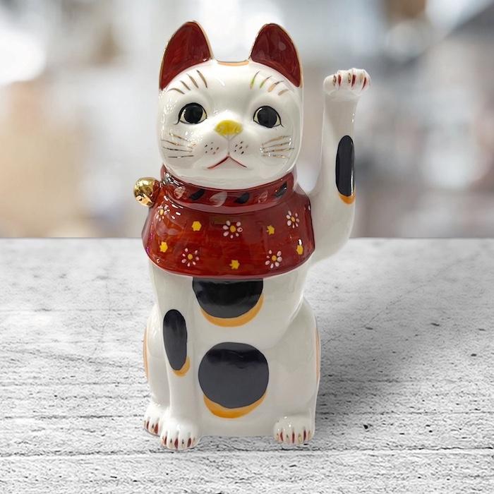 招き猫 瀬戸焼 赤絵ブチ猫 中 左 赤 87323-579 陶器 オブジェ ギフト