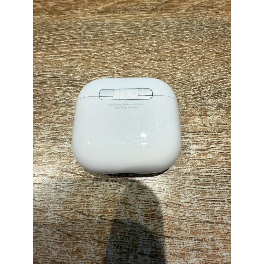 Apple 【中古正常品】AirPods4 通常モデル MXP63J/A A3050 AirPods 4
