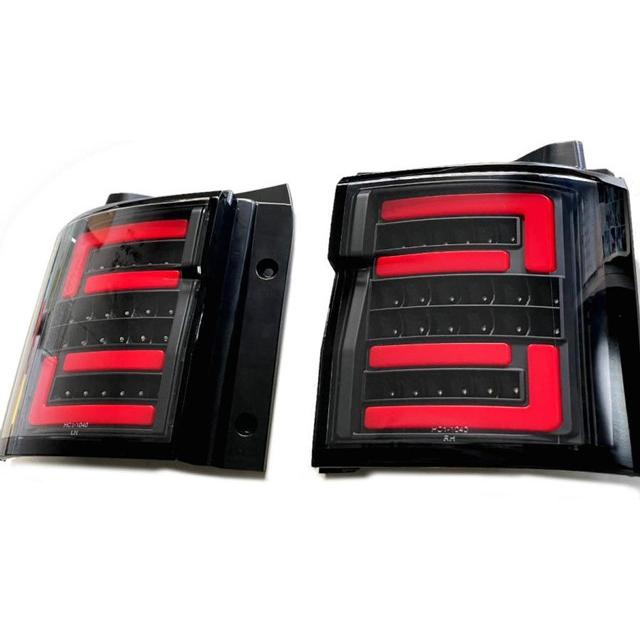 クリアワールド LED テールランプ レッドバー / スモークレンズ