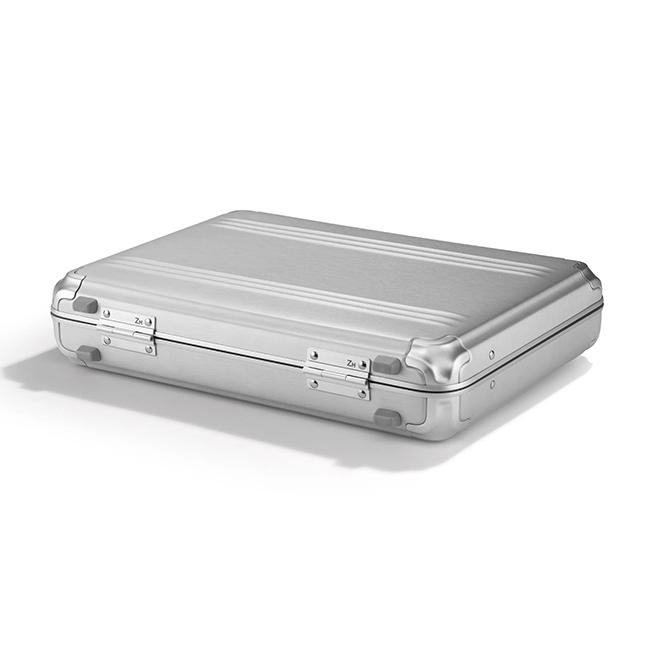 ZERO HALLIBURTON（ゼロハリバートン） 最大50% 2/25限定