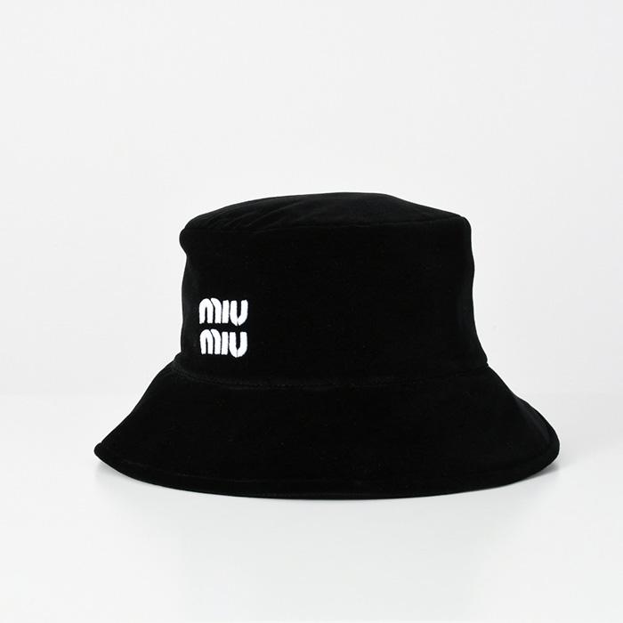 miu miu（ミュウミュウ） ロゴ ベルベットバケットハット 帽子