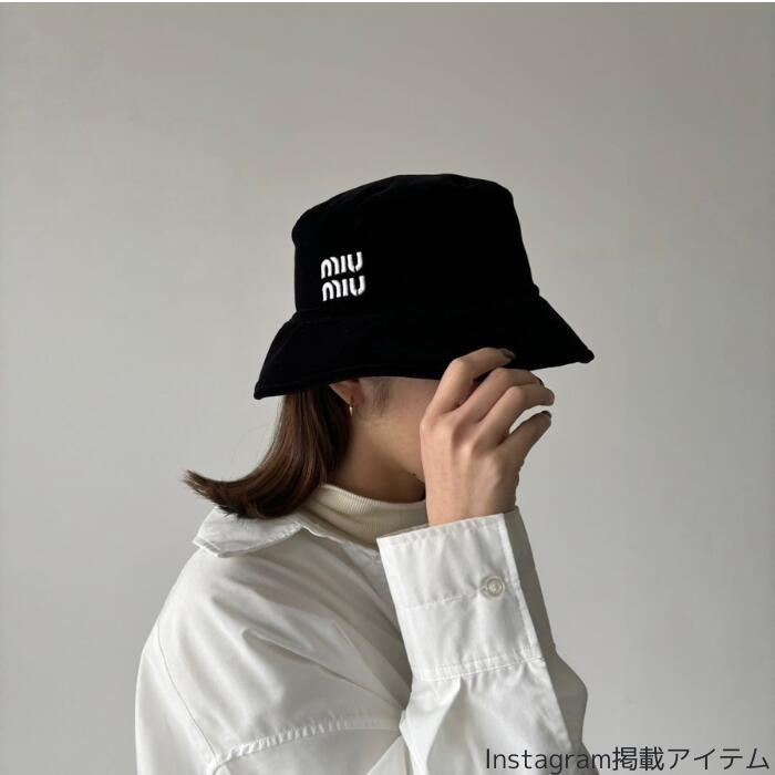 miu miu（ミュウミュウ） ロゴ ベルベットバケットハット 帽子
