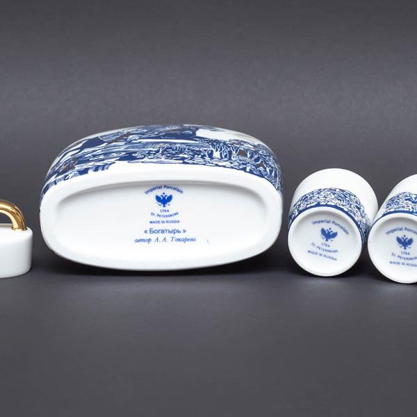 インペリアル・ポーセリン デカンタセット（スラブの英雄