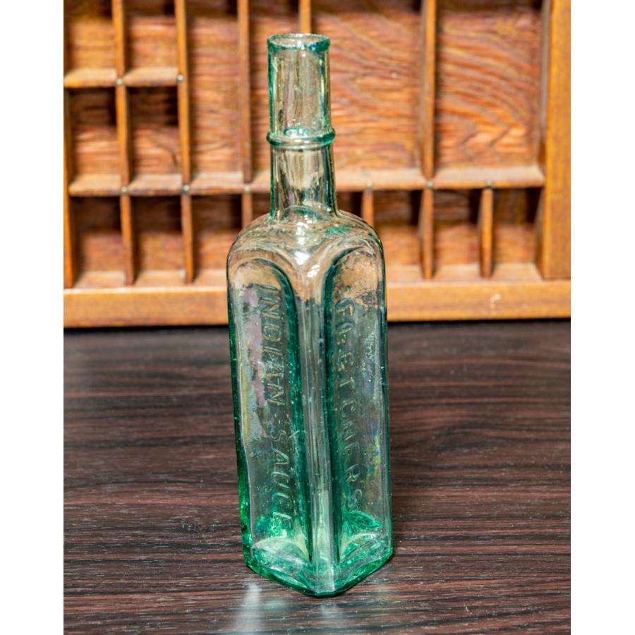 アンティーク エンボス文字入り ガラスボトル 高さ21cm 瓶 一輪挿し