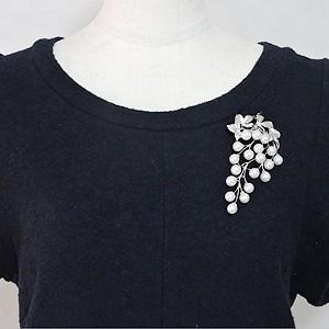 パール ブローチ パールブローチ フォーマル 真珠 ブドウモチーフ 葡萄