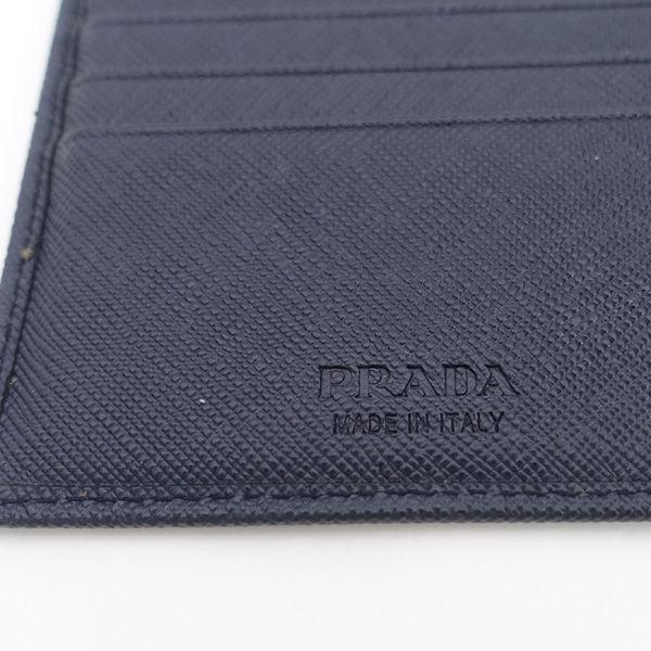 PRADA（プラダ） 型押しロゴ サフィアーノレザー 二つ折り財布