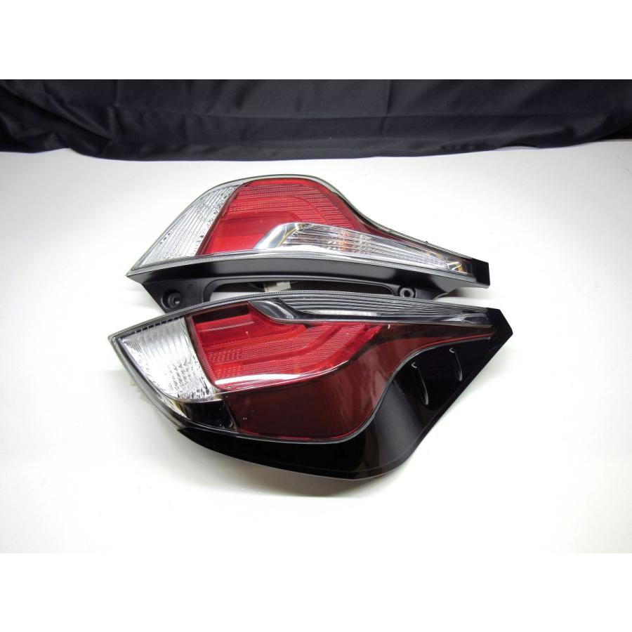 トヨタ NHP10 アクア 中期 純正 左右 テールランプ 割れあり Stanley