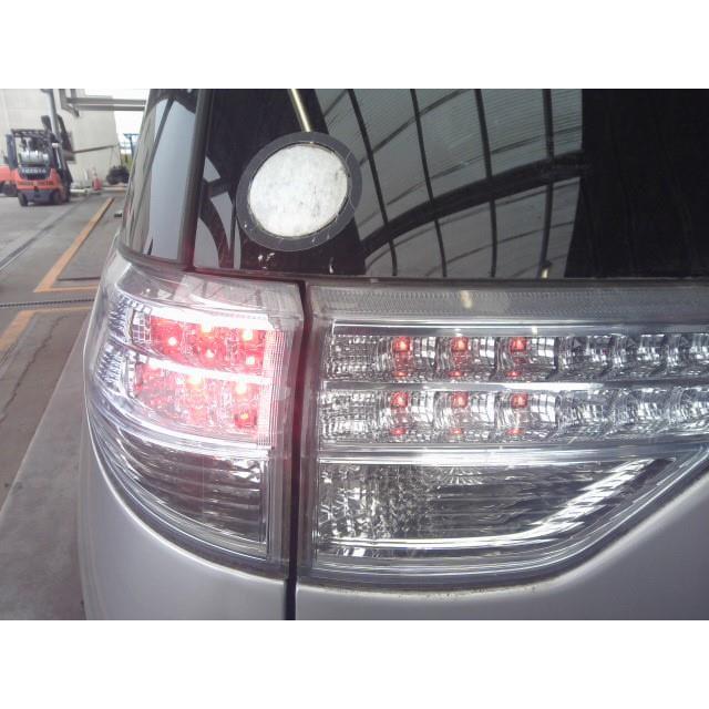 エスティマ DAA-AHR20W テールランプ 1F7 81580-28270 81590-28270
