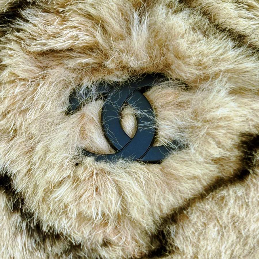 CHANEL（シャネル） チェーンショルダーバッグ ラパンファー ブラウン