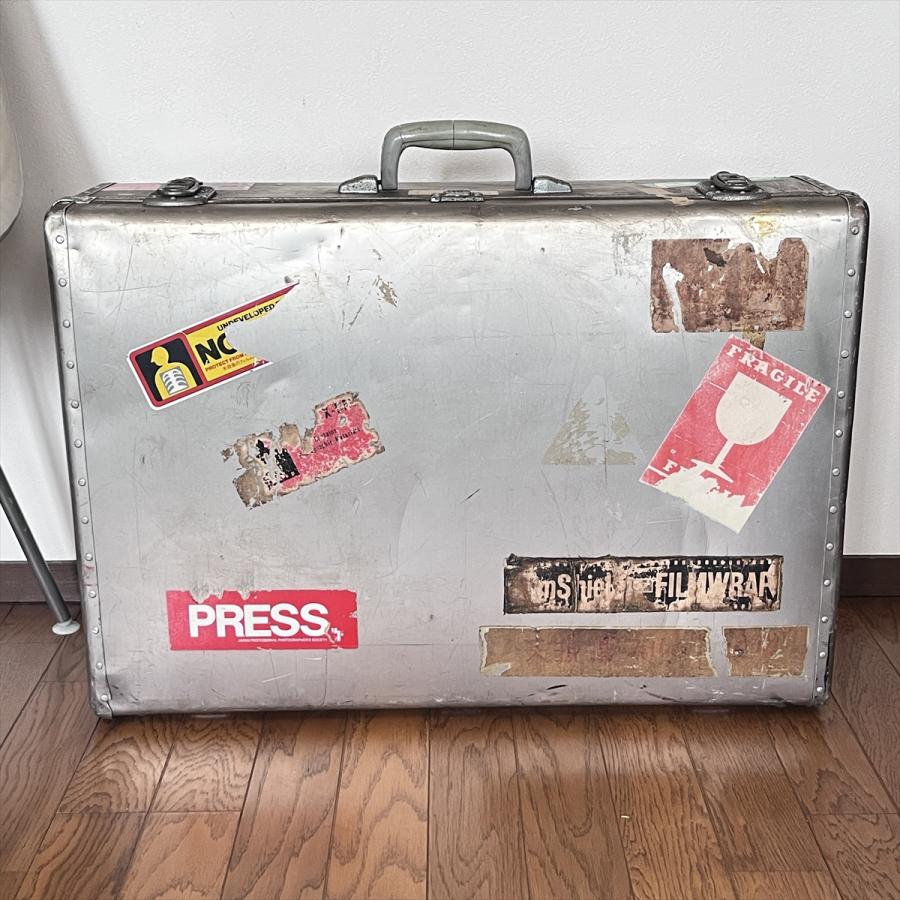 ヴィンテージ 昭和レトロ アルミトランク スーツケース カギ無 : SK