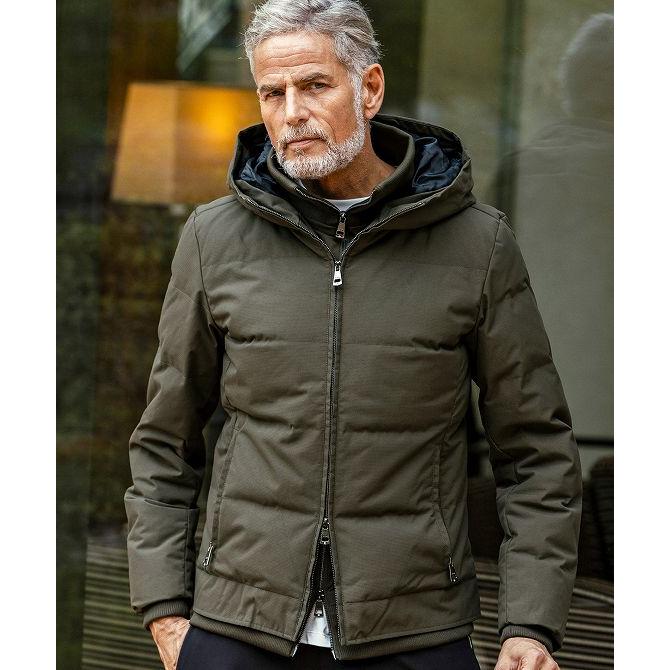 AKM Contemporary（エイケイエムコンテンポラリー） スタンドネック