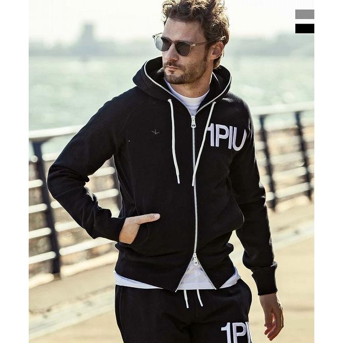 1PIU1UGUALE3 RELAX ウノピゥウノウグァーレトレ リラックス 刺繍ロゴ