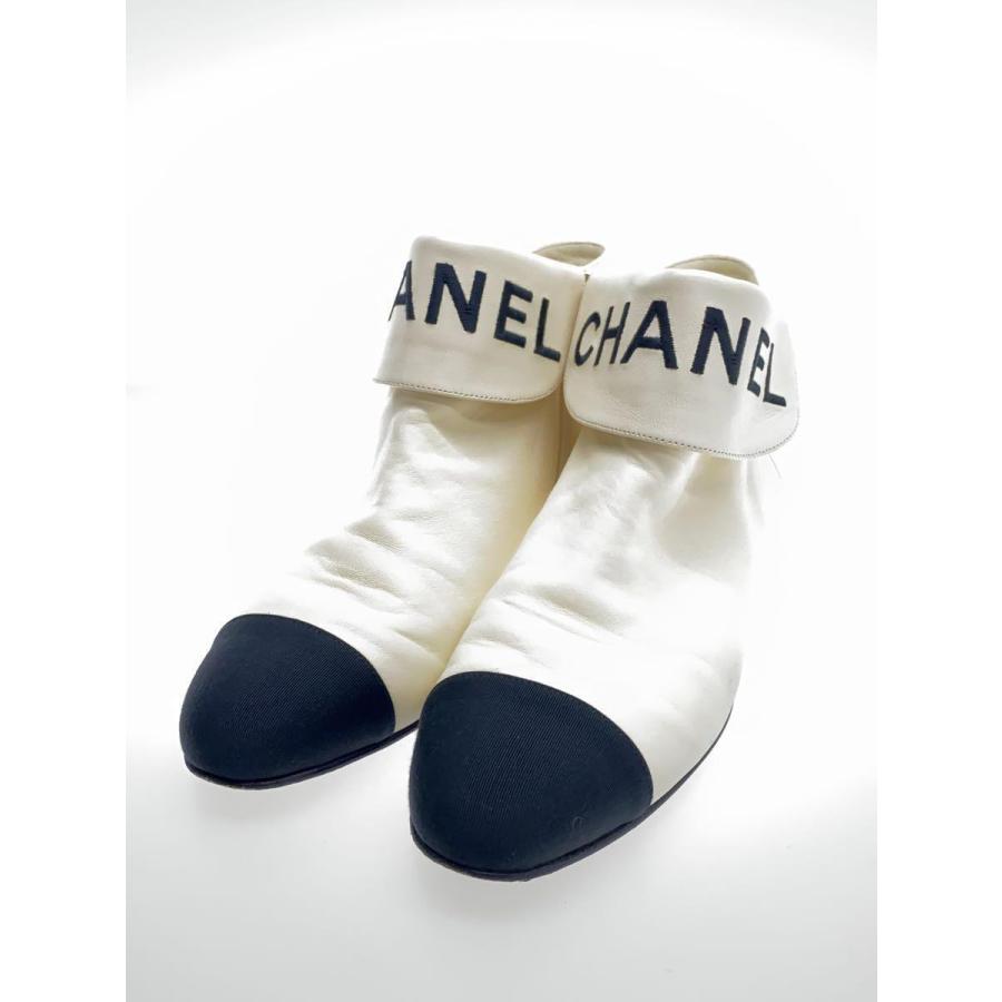 CHANEL◇ショートブーツ/37/アイボリー/ブラック/ロゴ/g35167