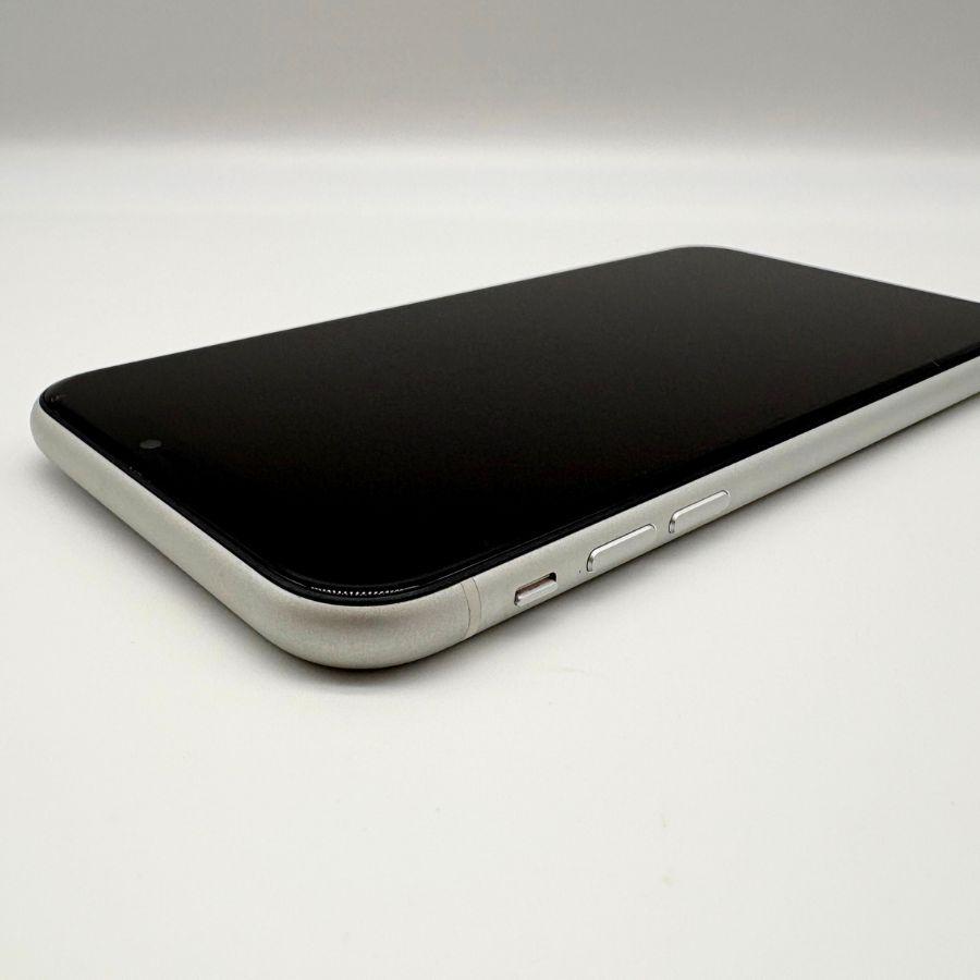 iPhone XR iPhoneXR 64GB ホワイト docomo SIMロック解除済み