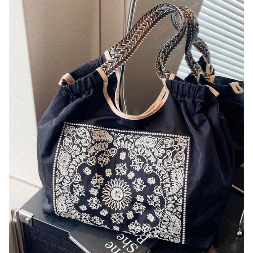 大容量 レディース 肩掛け トートバッグ ハンドバッグ 刺繍柄 韓流雑貨