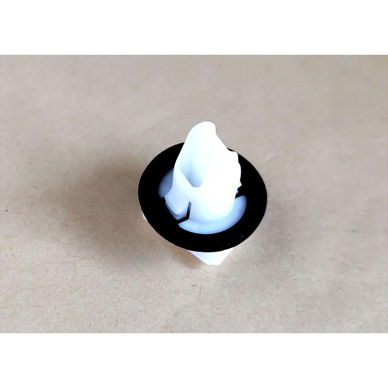 N BOX用 テールゲートスポイラーのクリップのみ 91511-TTA-003 DBA