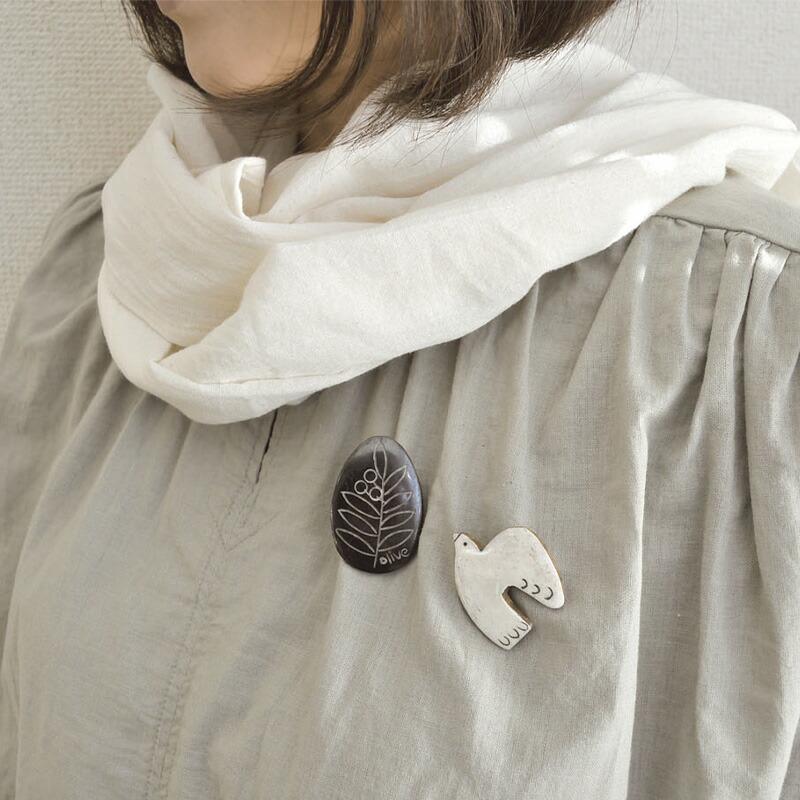 ブローチ ボーンブローチ 水牛 bone brooch 北欧 ボタニカル 鳥 花