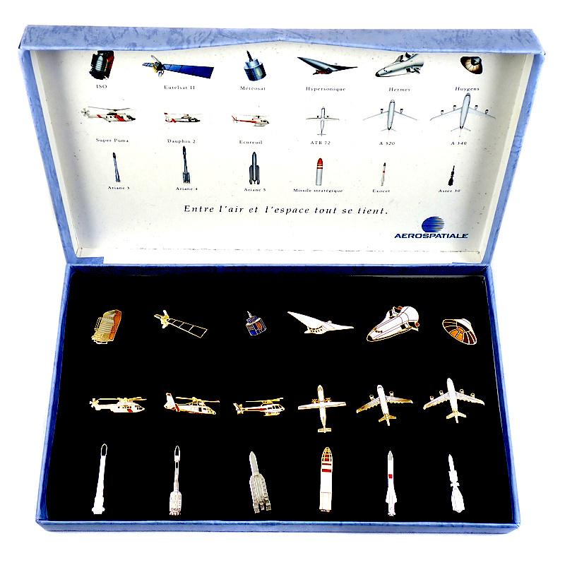 ピンバッジ・アエロスパシアル社18個セット人工衛星ロケット飛行機