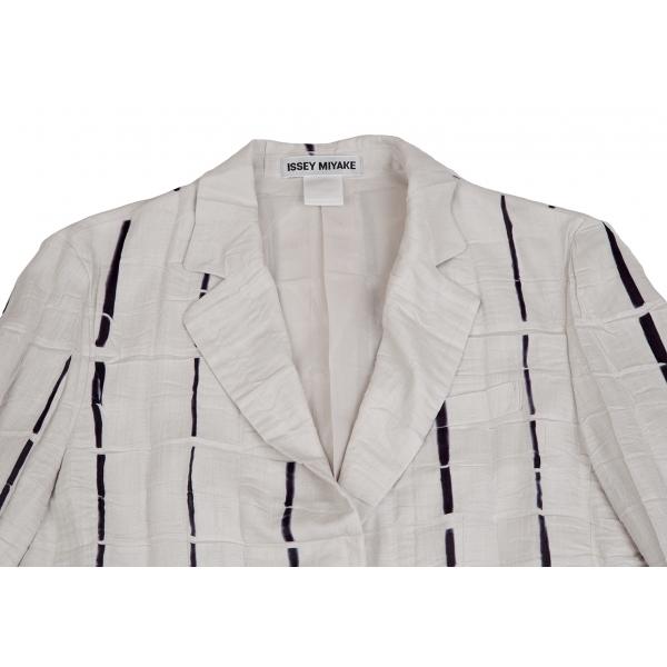 ISSEY MIYAKE（イッセイミヤケ） ライン染めシワプリーツセットアップ