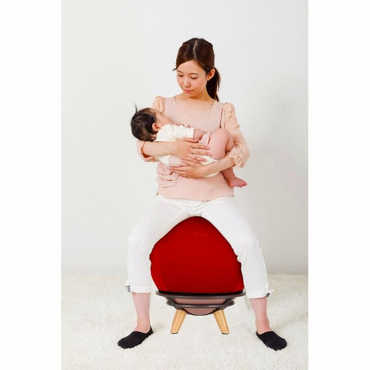 産後 チェア バランスボール 赤ちゃん 椅子 iimo サンゴチェア レッド