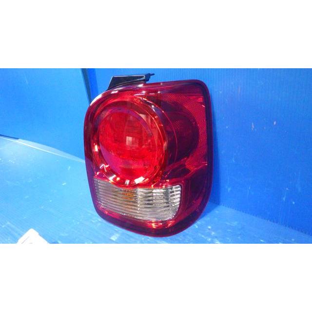 ムーヴ ムーヴキャンバス DBA-LA800S 右テールランプ X SA3 XE7 : 下関