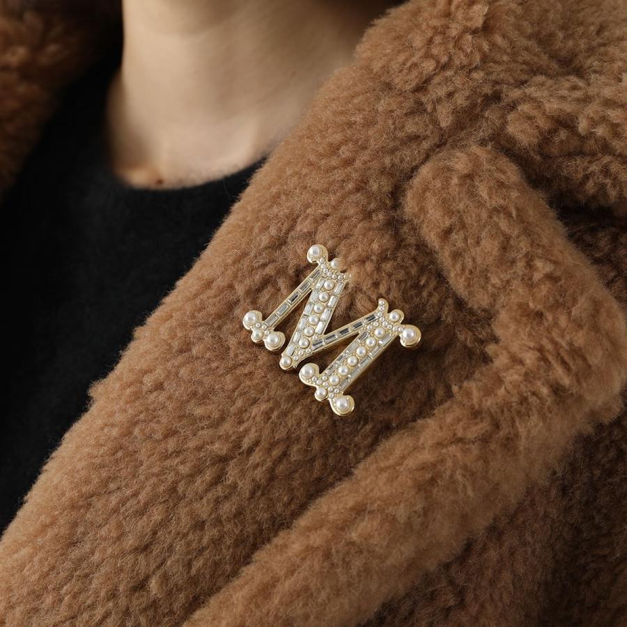 Max Mara（マックスマーラ） ブローチ BATHP レディース ピンバッチ