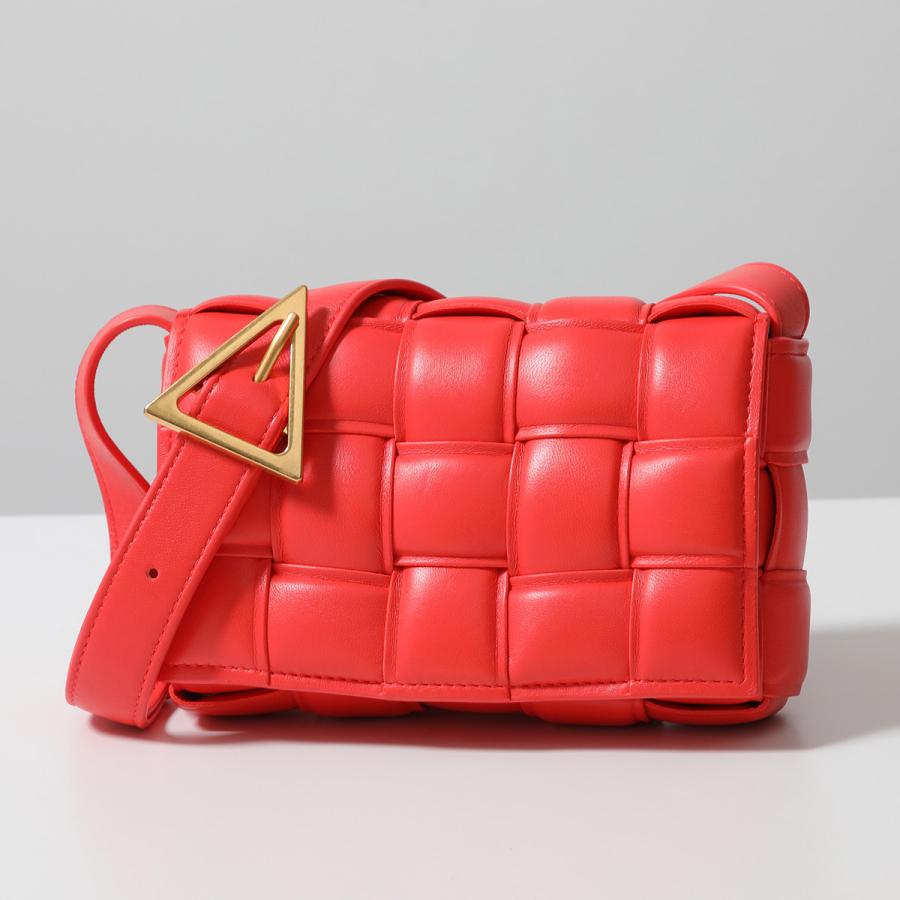 BOTTEGA VENETA（ボッテガ・ヴェネタ） ショルダーバッグ CASETTE