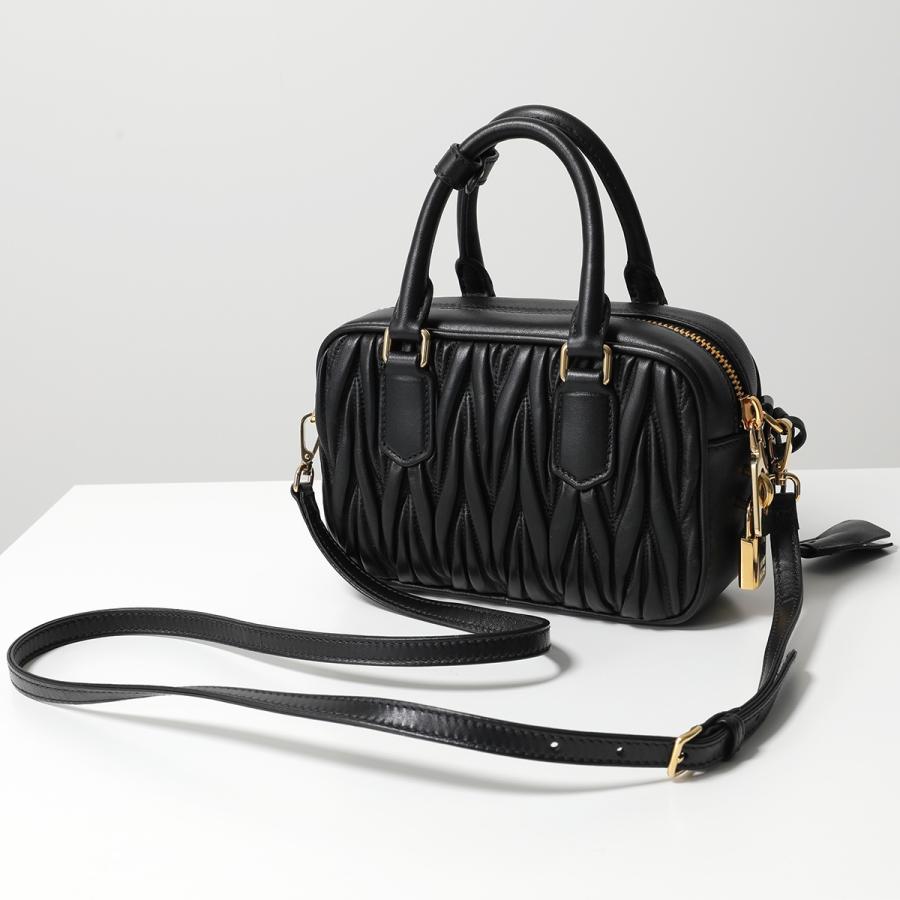 miu miu（ミュウミュウ） ショルダーバッグ MATELASSE マテラッセ