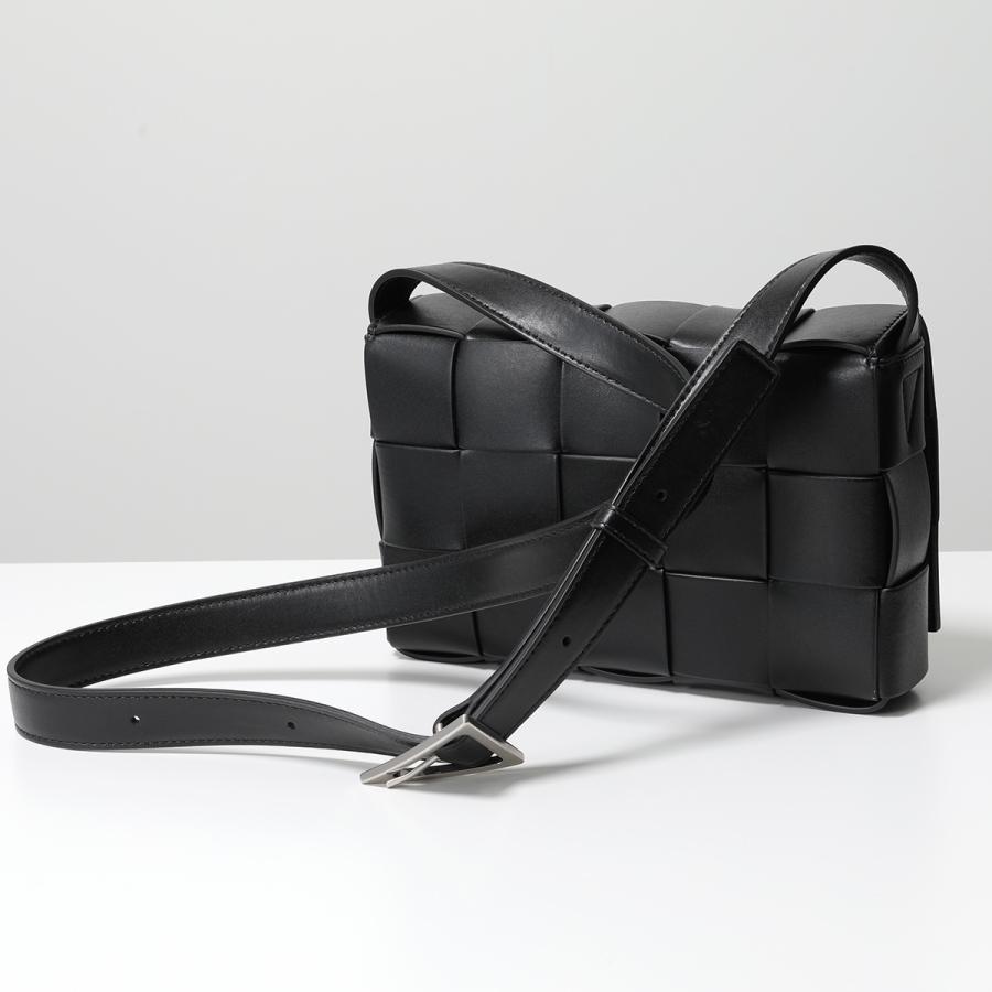 BOTTEGA VENETA（ボッテガ・ヴェネタ） ショルダーバッグ カセット