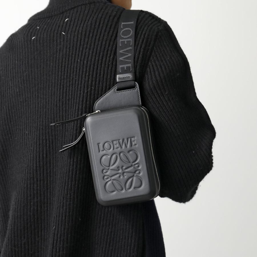 LOEWE（ロエベ） ボディバッグ MOLDED SLING モールデッド スリング