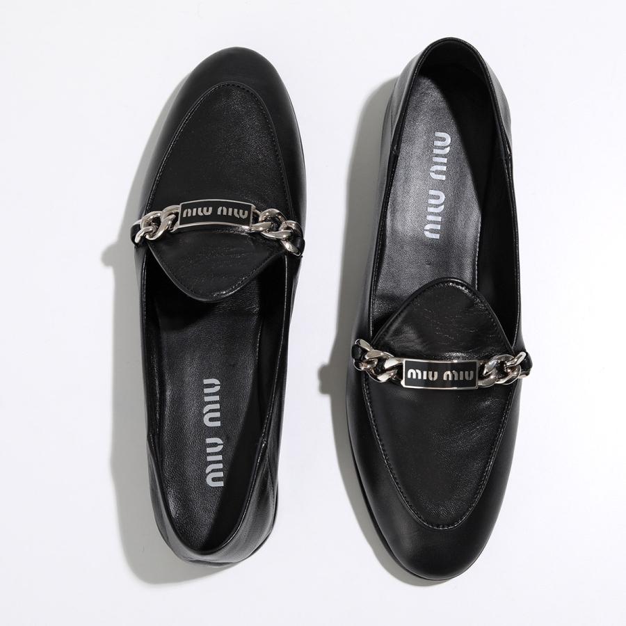 TOD'S（トッズ） MIUMIU ミュウミュウ ローファー 5D866D 011