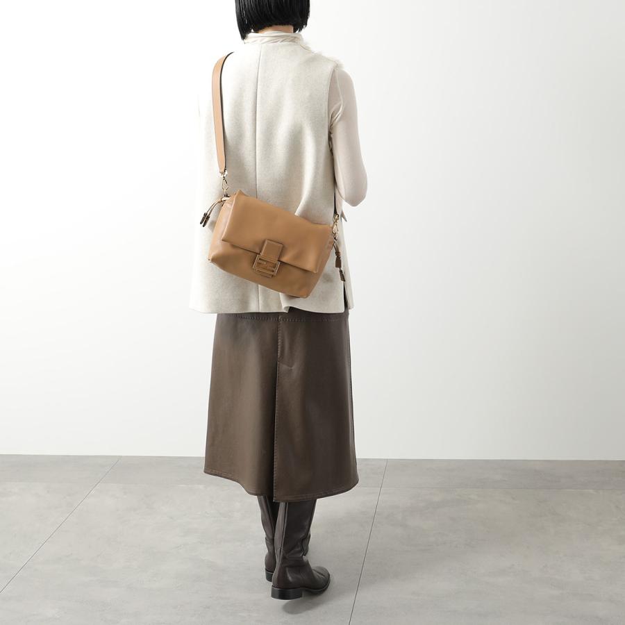 FENDI（フェンディ） ショルダーバッグ MAMMA BAGUETTE MEDIUM マンマ