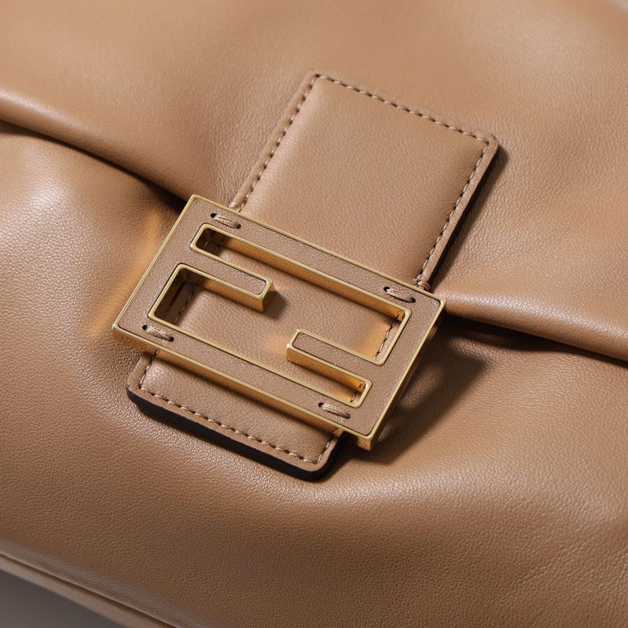 FENDI（フェンディ） ショルダーバッグ MAMMA BAGUETTE MEDIUM マンマ