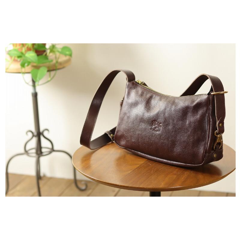 IL BISONTE（イルビゾンテ） バッグ レザーショルダーバッグ 2WAY
