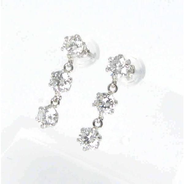 ダイヤモンド ピアス スリーストーン トリロジー 3連 PT900 プラチナ