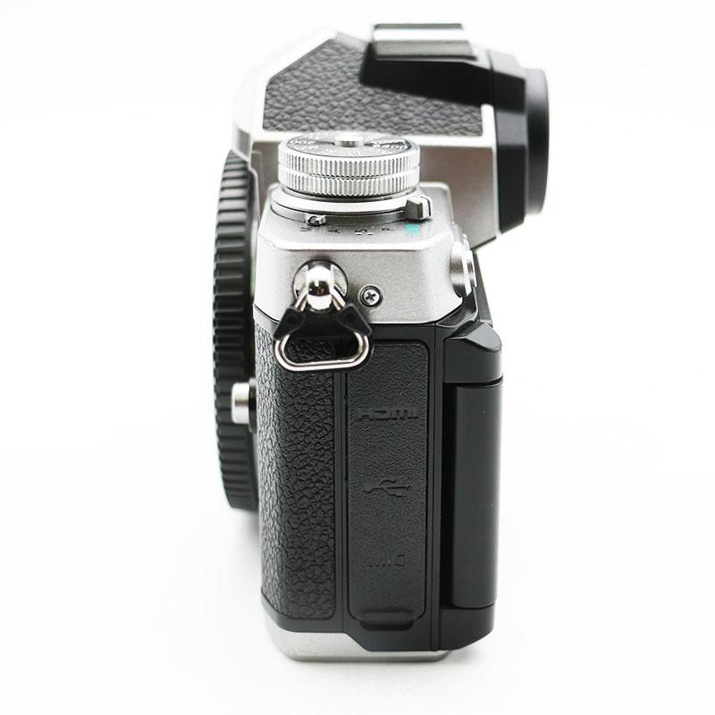 ニコン（Nikon） Zfc ミラーレスカメラ 元箱あり 中古並品