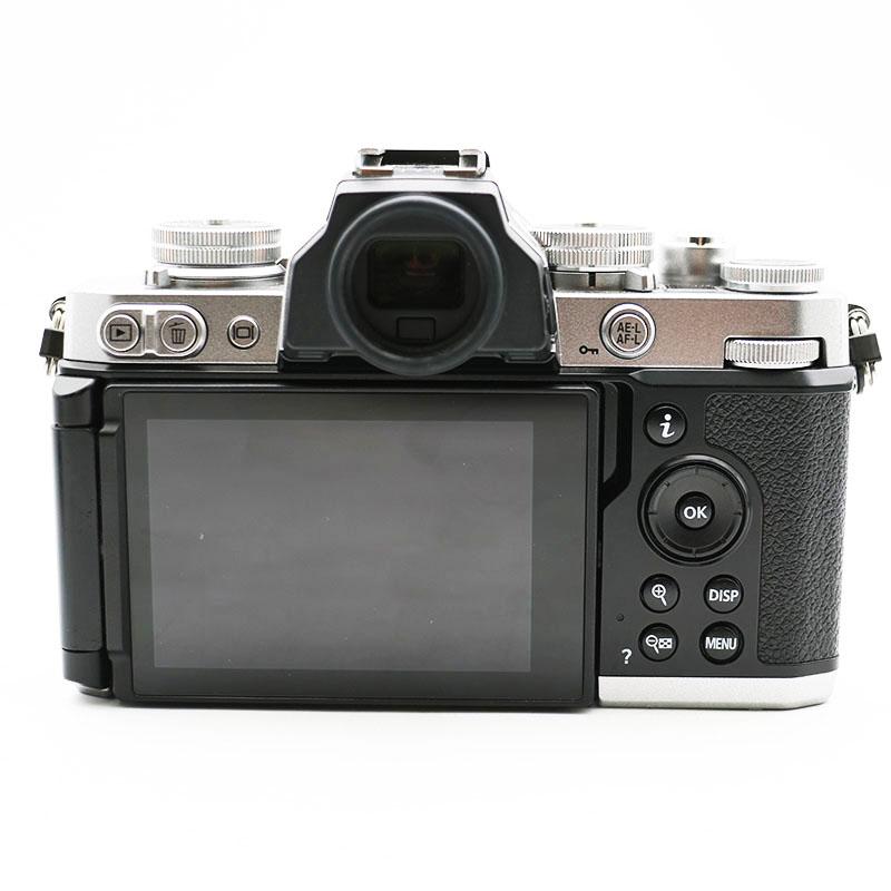 ニコン（Nikon） Zfc ミラーレスカメラ 元箱あり 中古並品